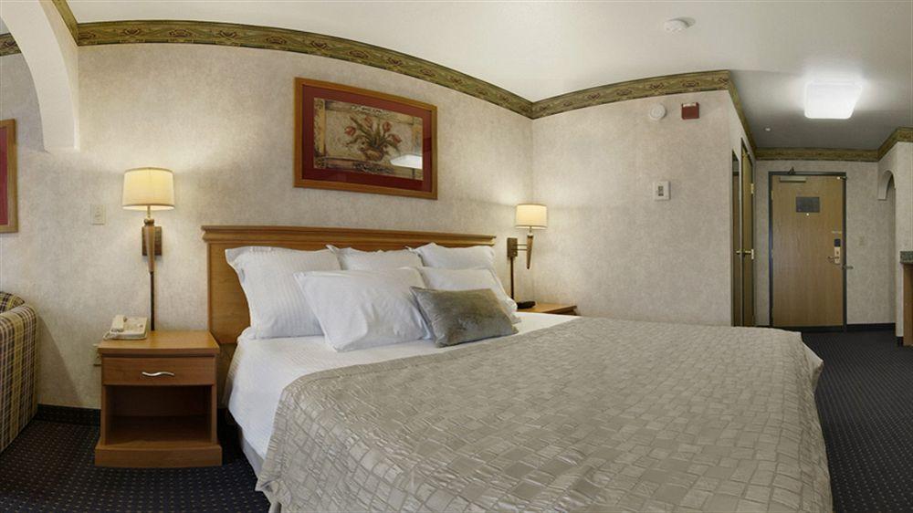 Hawthorn Suites By Wyndham Livermore Bagian luar foto