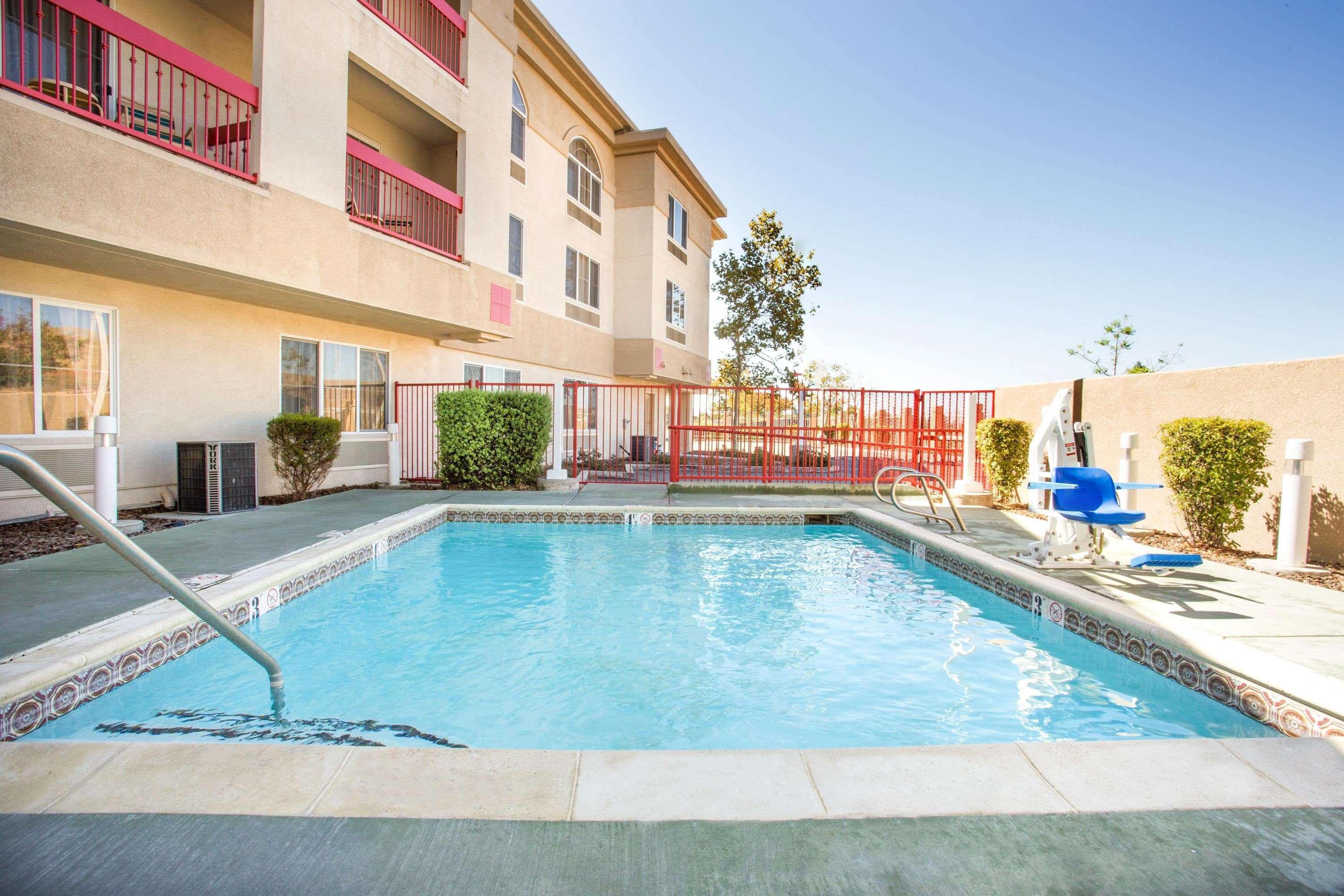 Hawthorn Suites By Wyndham Livermore Bagian luar foto