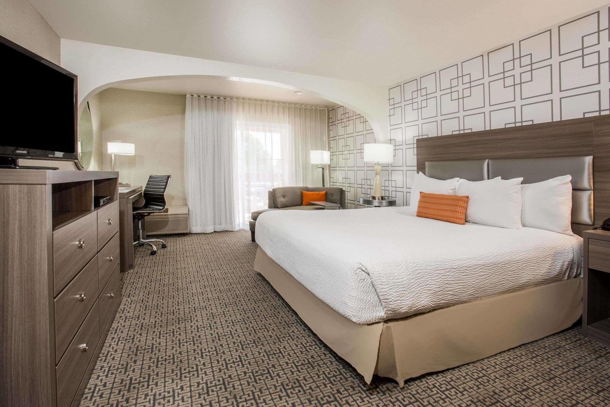 Hawthorn Suites By Wyndham Livermore Bagian luar foto